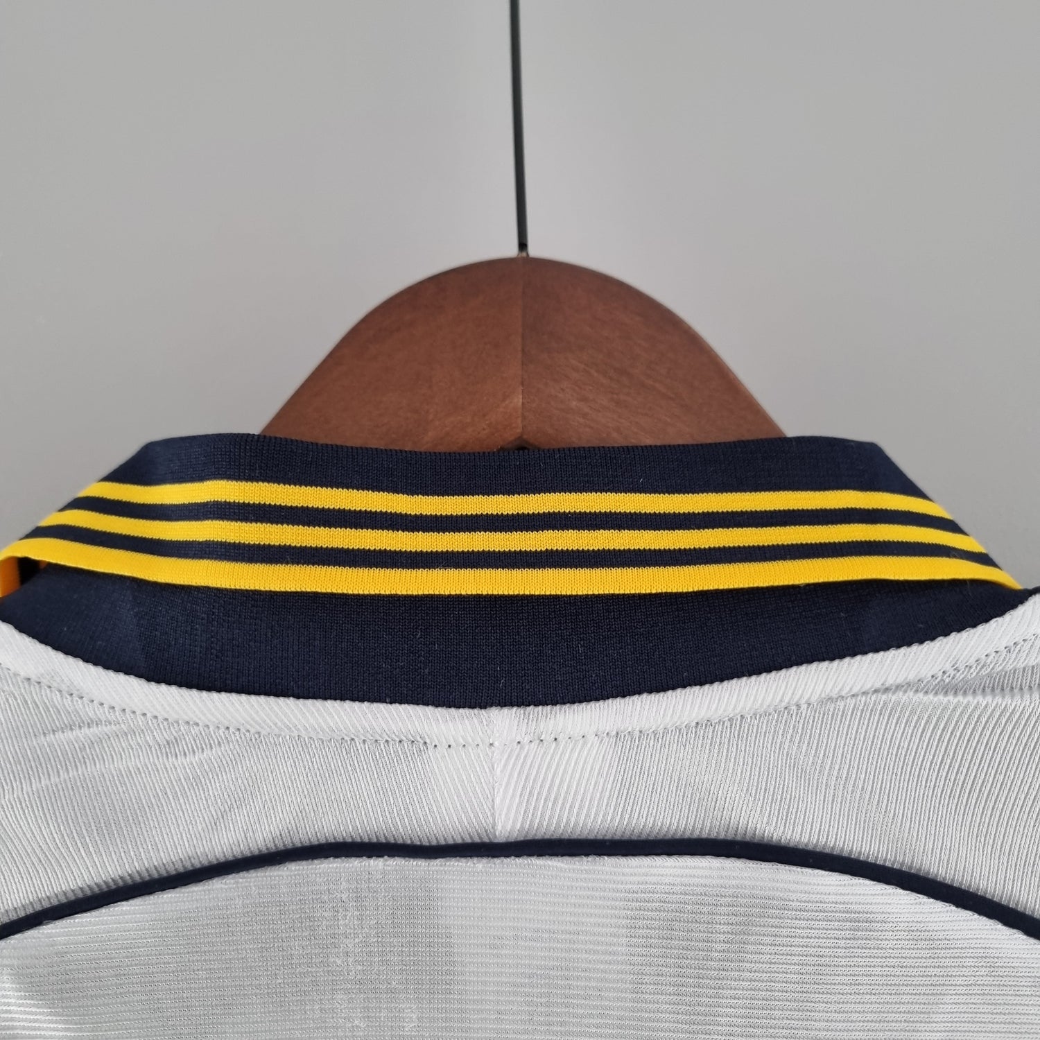 Retro Real Madrid 2000-01 Home Jersey